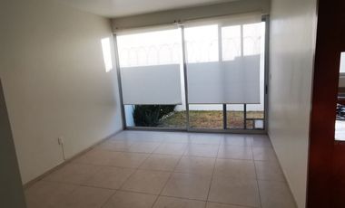 CASA EN RENTA EN HARAS DEL BOSQUE 3 RECAMARAS 2 AUTOS