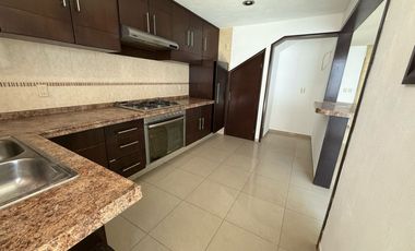 SE RENTA CASA EN QUINTAS DEL BOSQUE $15,500.00 ZONA PLAZA SAN ISIDRO