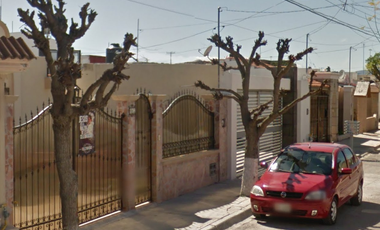Casa en Remate Bancario en C. Antimonio, Cruz del Aire, Saltillo, Coah. (65% debajo de su valor comercial, solo recursos propios)