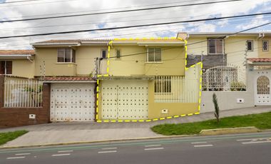 CASA EN CONJUNTO LAS COLINAS, HUERTOS FAMILIARES.