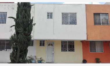 Casa en renta Calle jongitud Barrios, Volcanes del Sur, zona S.N.T.E., Puebla.
