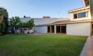 CASA EN VENTA EN PRIVADA EN LOMAS TERCERA