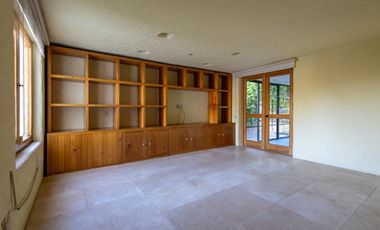 CASA EN VENTA EN PRIVADA EN LOMAS TERCERA