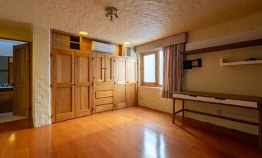 CASA EN VENTA EN PRIVADA EN LOMAS TERCERA