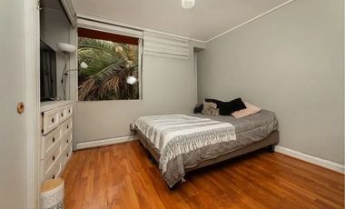 Casa amplia en Peñalolén, cerca de jumbo, mall, colegios, calle cerrada condominio