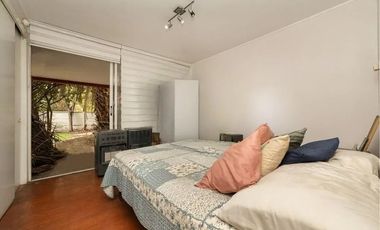 Casa amplia en Peñalolén, cerca de jumbo, mall, colegios, calle cerrada condominio