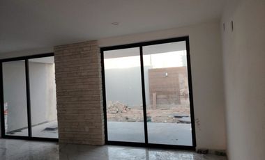 CASA EN VENTA EN SENDEROS DE MONTEVERDE 73 COTO 6A