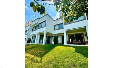 CASA EN CONDOMINIO EN FRACCIONAMIENTO BURGOS, MORELOS