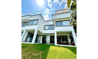 CASA EN CONDOMINIO EN FRACCIONAMIENTO BURGOS, MORELOS