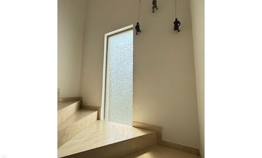 CASA EN CONDOMINIO EN FRACCIONAMIENTO BURGOS, MORELOS