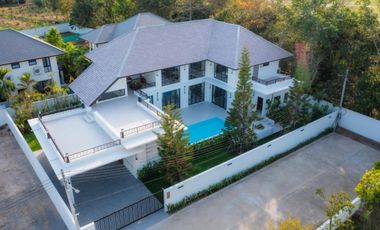 Premium villa for sale, fully furnished, beautiful view, quiet, prime location, Saraphi District, Chiang Mai