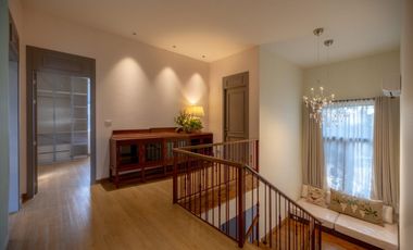 Premium villa for sale, fully furnished, beautiful view, quiet, prime location, Saraphi District, Chiang Mai