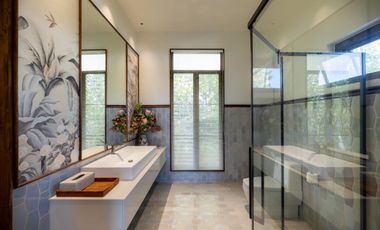 Premium villa for sale, fully furnished, beautiful view, quiet, prime location, Saraphi District, Chiang Mai