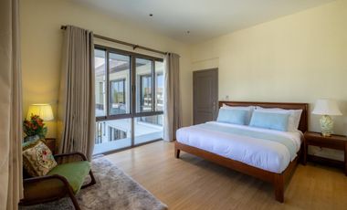 Premium villa for sale, fully furnished, beautiful view, quiet, prime location, Saraphi District, Chiang Mai
