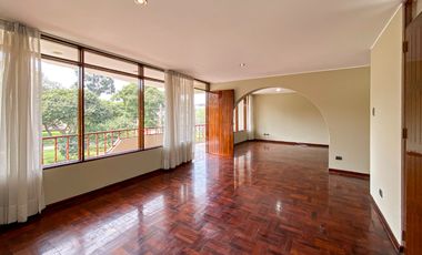 ¡Departamento en alquiler con excelente ubicación en La Molina! 🏡✨
