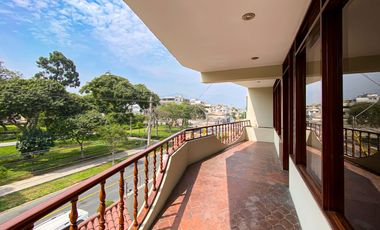 ¡Departamento en alquiler con excelente ubicación en La Molina! 🏡✨