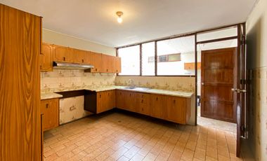 ¡Departamento en alquiler con excelente ubicación en La Molina! 🏡✨