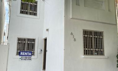 Casa Amueblada en renta Zona Sta. Catarina Bosques del Pte. c/seguridad 24/7