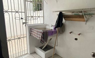 Casa Amueblada en renta Zona Sta. Catarina Bosques del Pte. c/seguridad 24/7