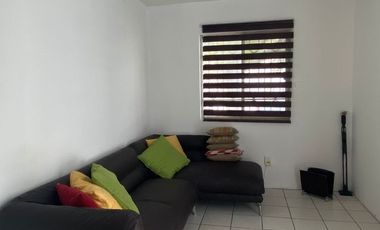 Casa Amueblada en renta Zona Sta. Catarina Bosques del Pte. c/seguridad 24/7