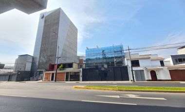 VENTA DE LOCAL COMERCIAL EN ESTRENO, EN SANTIAGO DE SURCO