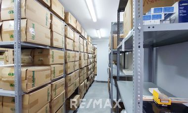 VENTA DE LOCAL COMERCIAL EN ESTRENO, EN SANTIAGO DE SURCO
