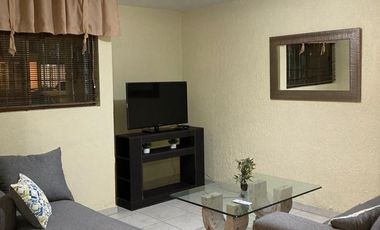 Casa amueblada en condominio privado en renta en Colomos Providencia
