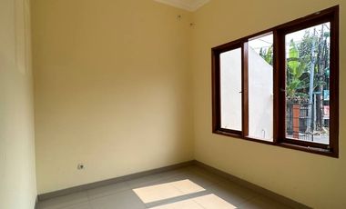 Rumah Dijual Baru Area Rawamangun Pulogadung Jakarta Timur Dalam Komplek Dekat Pusat Bisnis [AR063]