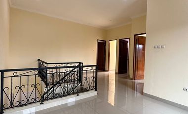 Rumah Dijual Baru Area Rawamangun Pulogadung Jakarta Timur Dalam Komplek Dekat Pusat Bisnis [AR063]