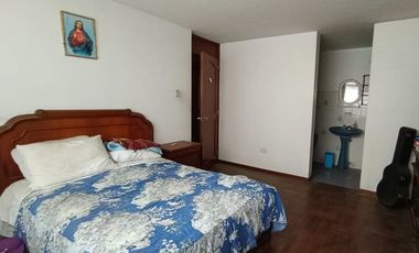 Venta De Espaciosa Casa En La Calera De La Merced – Ideal Para Familias O Inversión