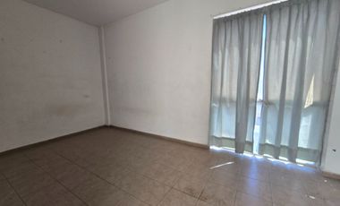 RENTA Amplia Casa con sotano en Privada en Corregidora