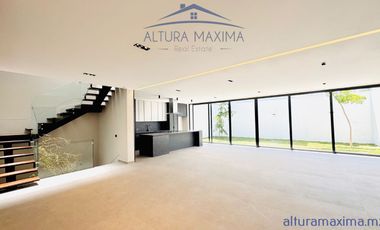 Lujosa Casa Nueva en Venta Villa Verona Zona Andares Zapopan