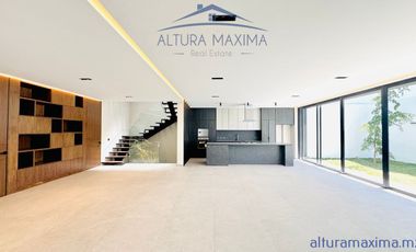 Lujosa Casa Nueva en Venta Villa Verona Zona Andares Zapopan