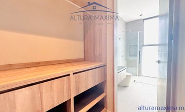 Lujosa Casa Nueva en Venta Villa Verona Zona Andares Zapopan