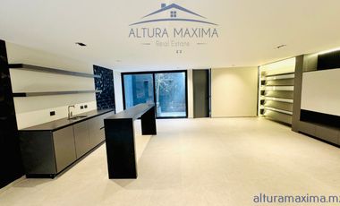 Lujosa Casa Nueva en Venta Villa Verona Zona Andares Zapopan
