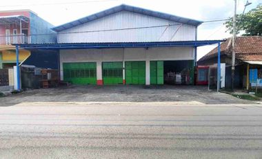 Di Jual Cepat Toko Semi Gudang di Nol Jalan Raya Kertosono Nganjuk