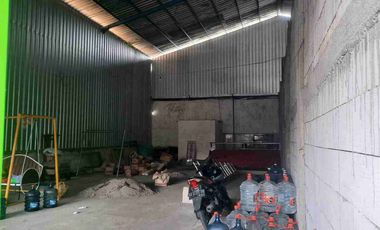 Di Jual Cepat Toko Semi Gudang di Nol Jalan Raya Kertosono Nganjuk