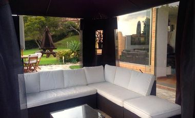 A PARTIR DEL 1/ AGT/2025 CHIA ENCENILLOS DE SINDAMANO CASA 188 METROS,  LOTE 1600 CASA 3 NIVELES , 3 HABITACIONES, CADA UNA CON BAÑO PRIVADO + HAB