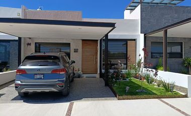 Bonita Casa en Cañadas del Arroyo