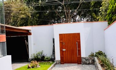 VENTA DE HERMOSA CASA  FRENTE A PARQUE, LOS ALAMOS