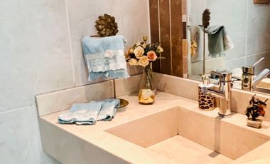 VENTA DE HERMOSA CASA  FRENTE A PARQUE, LOS ALAMOS