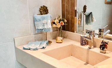 VENTA DE HERMOSA CASA  FRENTE A PARQUE, LOS ALAMOS