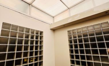 VENTA DE HERMOSA CASA  FRENTE A PARQUE, LOS ALAMOS