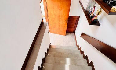 VENTA DE HERMOSA CASA  FRENTE A PARQUE, LOS ALAMOS