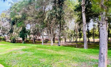 VENTA DE HERMOSA CASA  FRENTE A PARQUE, LOS ALAMOS