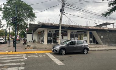 PROPIEDAD COMERCIAL ESQUINERA EN VENTA FRENTE A LA UNIVERSIDAD DE ALTO IMPACTO COMERCIAL