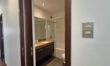 Buscas Dpto 3 dorm, 2 cocheras, balcon,157 m2 en San Isidro a precio de ocasion? US $ 360,000