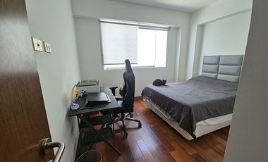 Buscas Dpto 3 dorm, 2 cocheras, balcon,157 m2 en San Isidro a precio de ocasion? US $ 360,000
