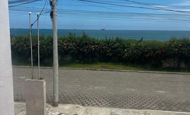 Se vende casa de 5 dormitorios en Urb.Villa Marina en salinas.(JP)