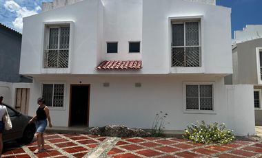 Se vende casa de 5 dormitorios en Urb.Villa Marina en salinas.(JP)